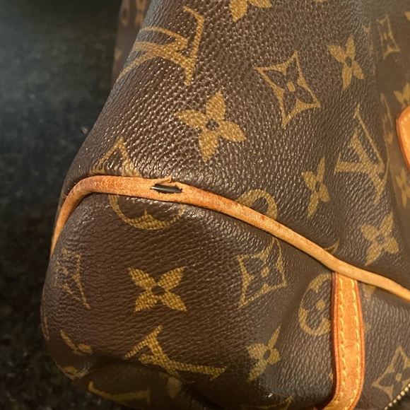 Louis Vuitton Montorgueil PM Monogram Purse - Picture 15 of 16